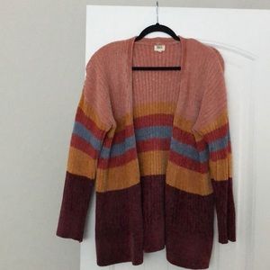✨Buckle BKE✨ multi color cardigan